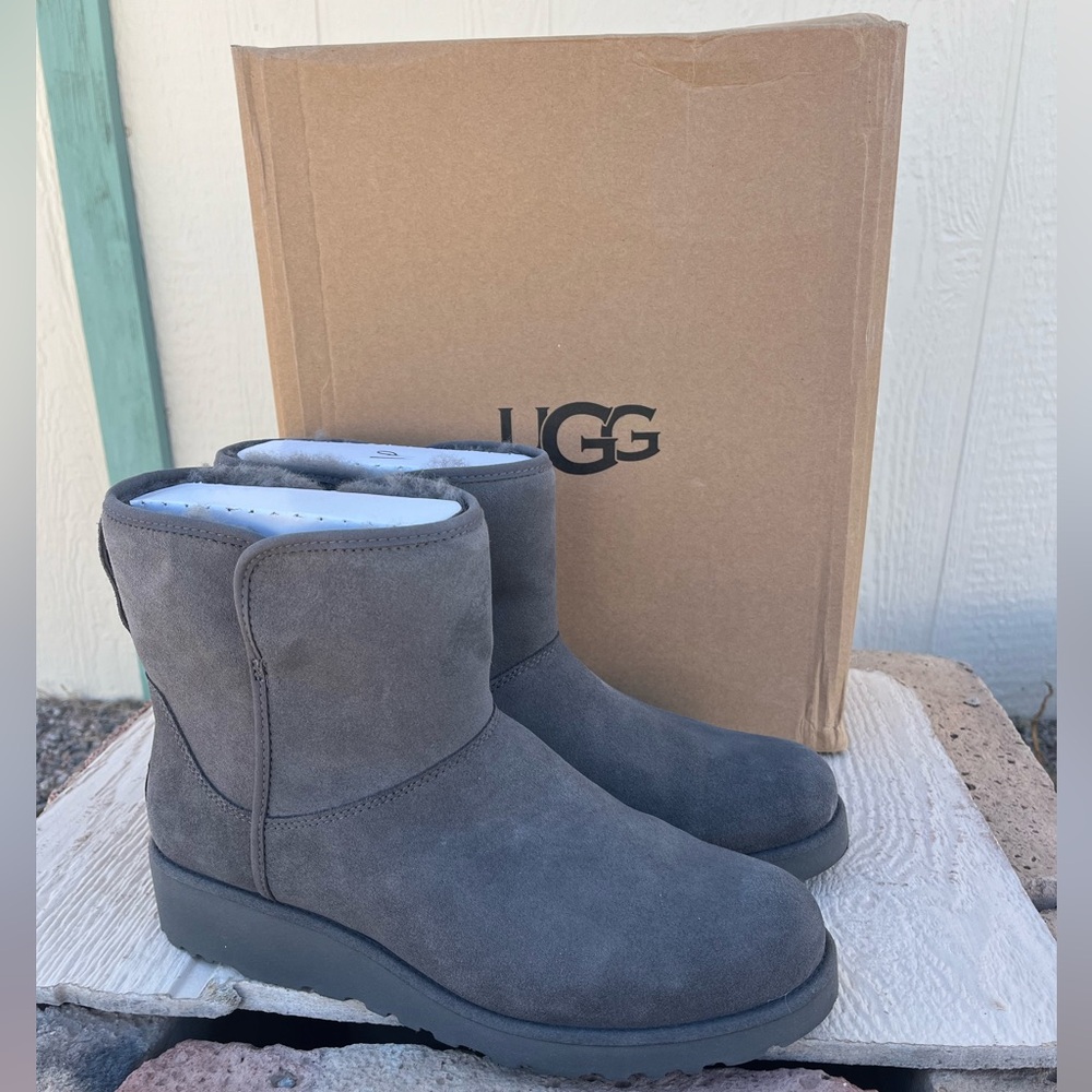 UGG Kristen boot size 10 / with box!